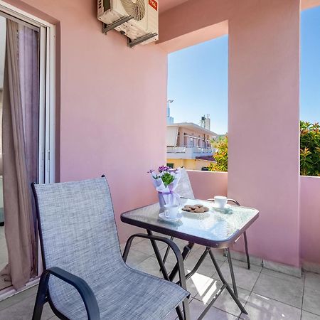 Nikos Apartments Agia Marina Dış mekan fotoğraf