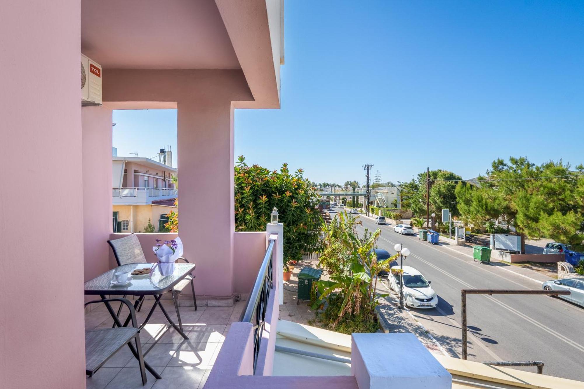 Nikos Apartments Agia Marina Dış mekan fotoğraf