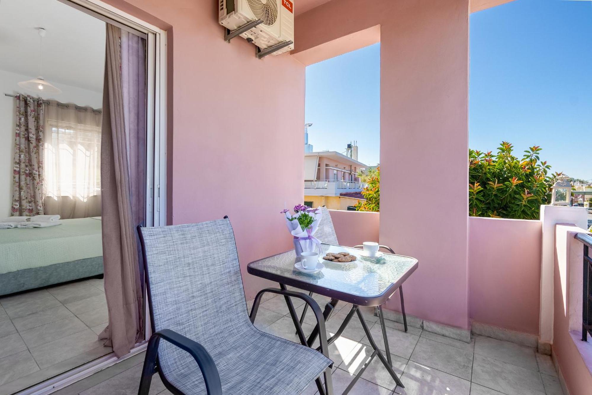 Nikos Apartments Agia Marina Dış mekan fotoğraf