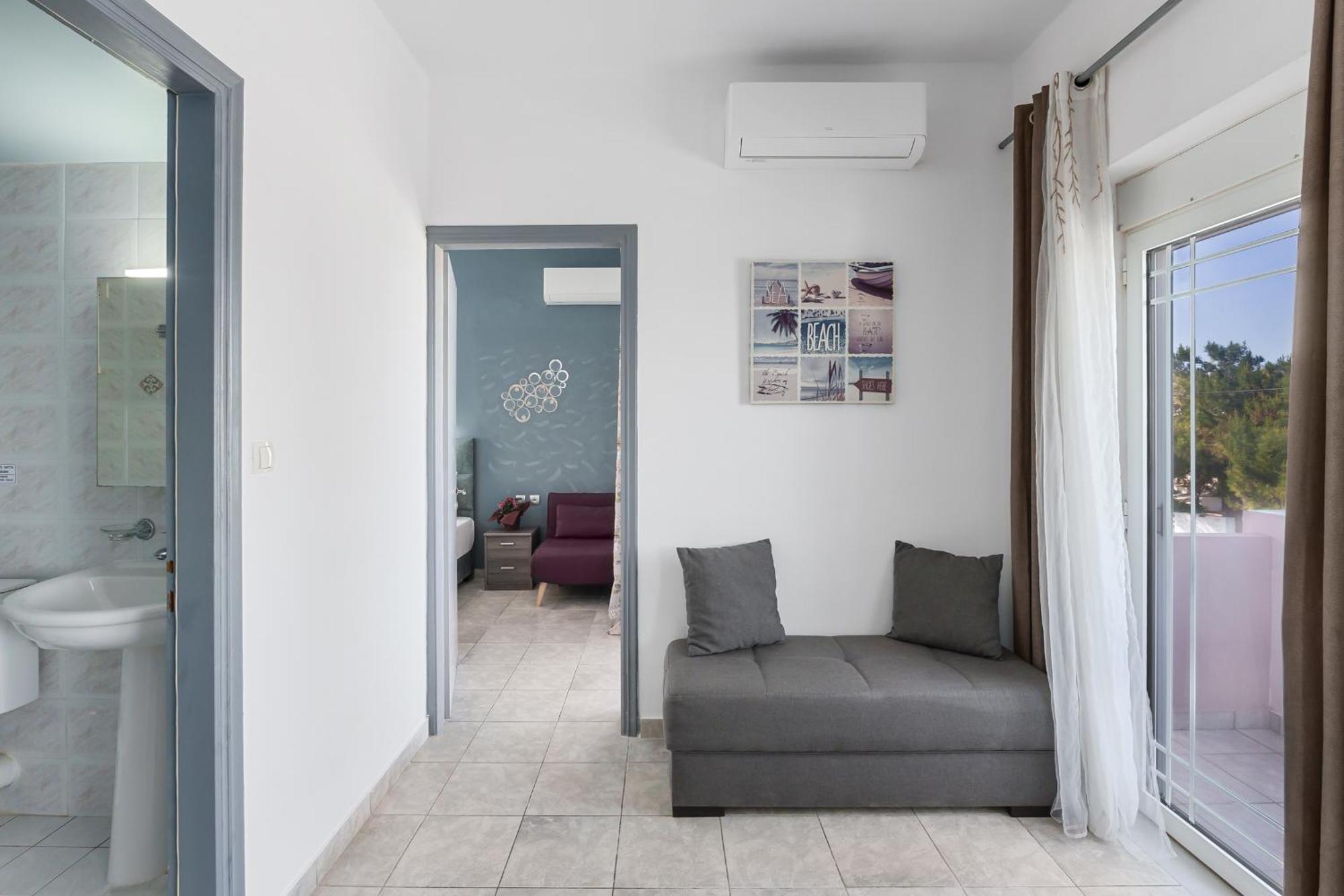 Nikos Apartments Agia Marina Dış mekan fotoğraf
