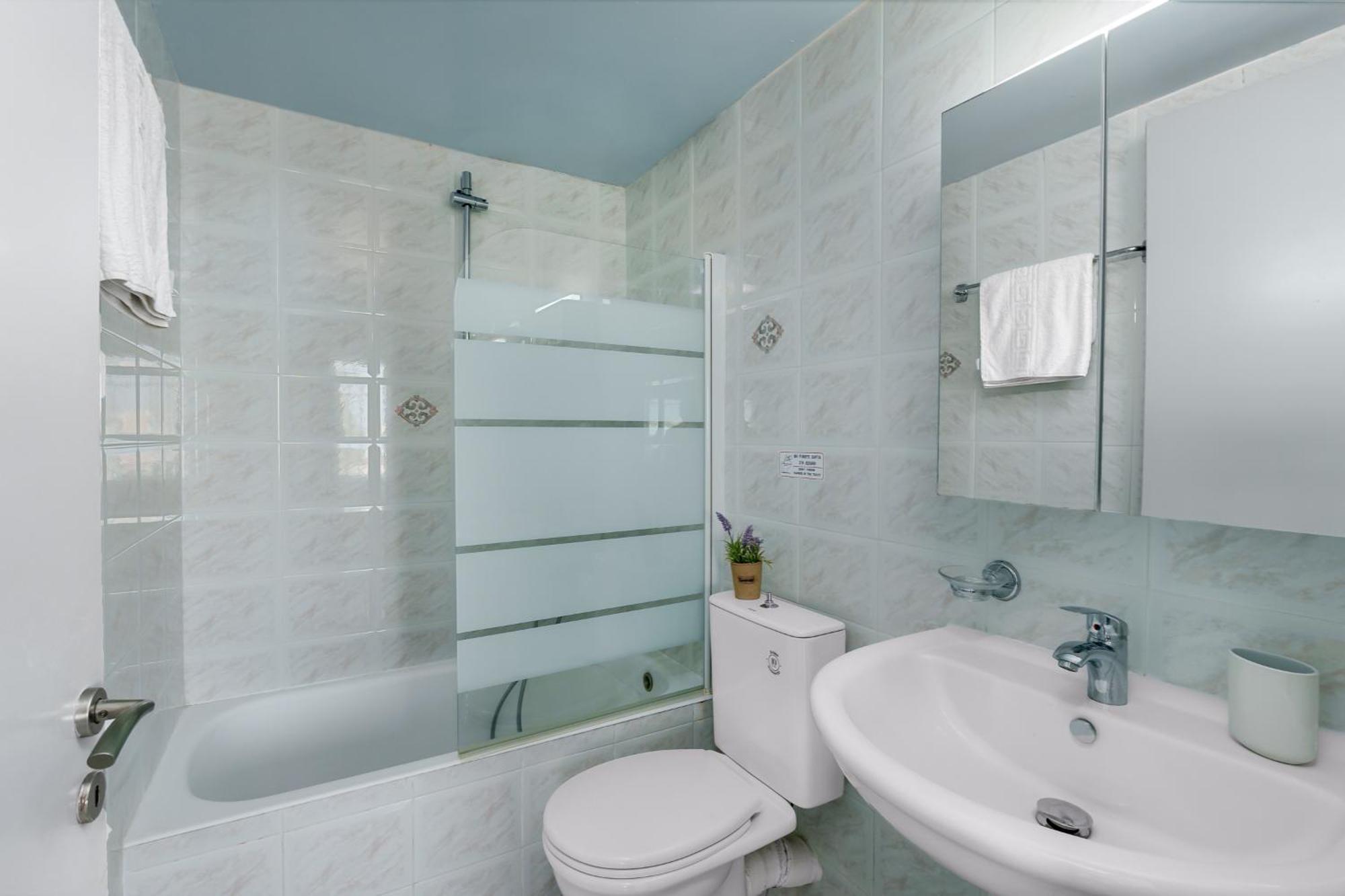 Nikos Apartments Agia Marina Dış mekan fotoğraf